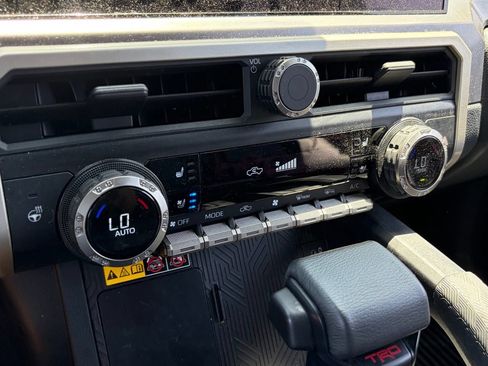 Used 2025 Toyota Tacoma TRD Off-Road w/ TRD Off Road Premium Package AWD/4WD image 9