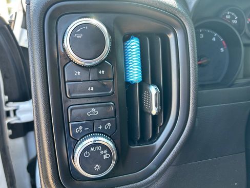 Used 2024 GMC Sierra 2500 Pro w/ Convenience Package image 15