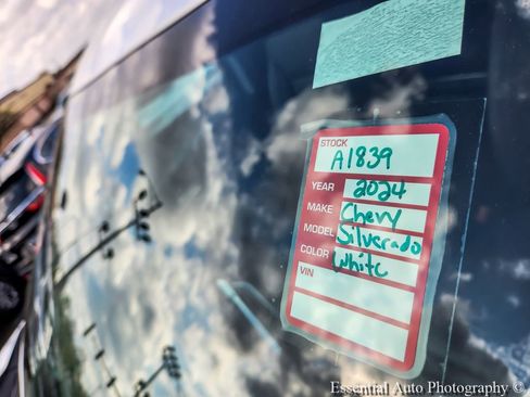 Used 2024 Chevrolet Silverado 1500 LTZ image 24