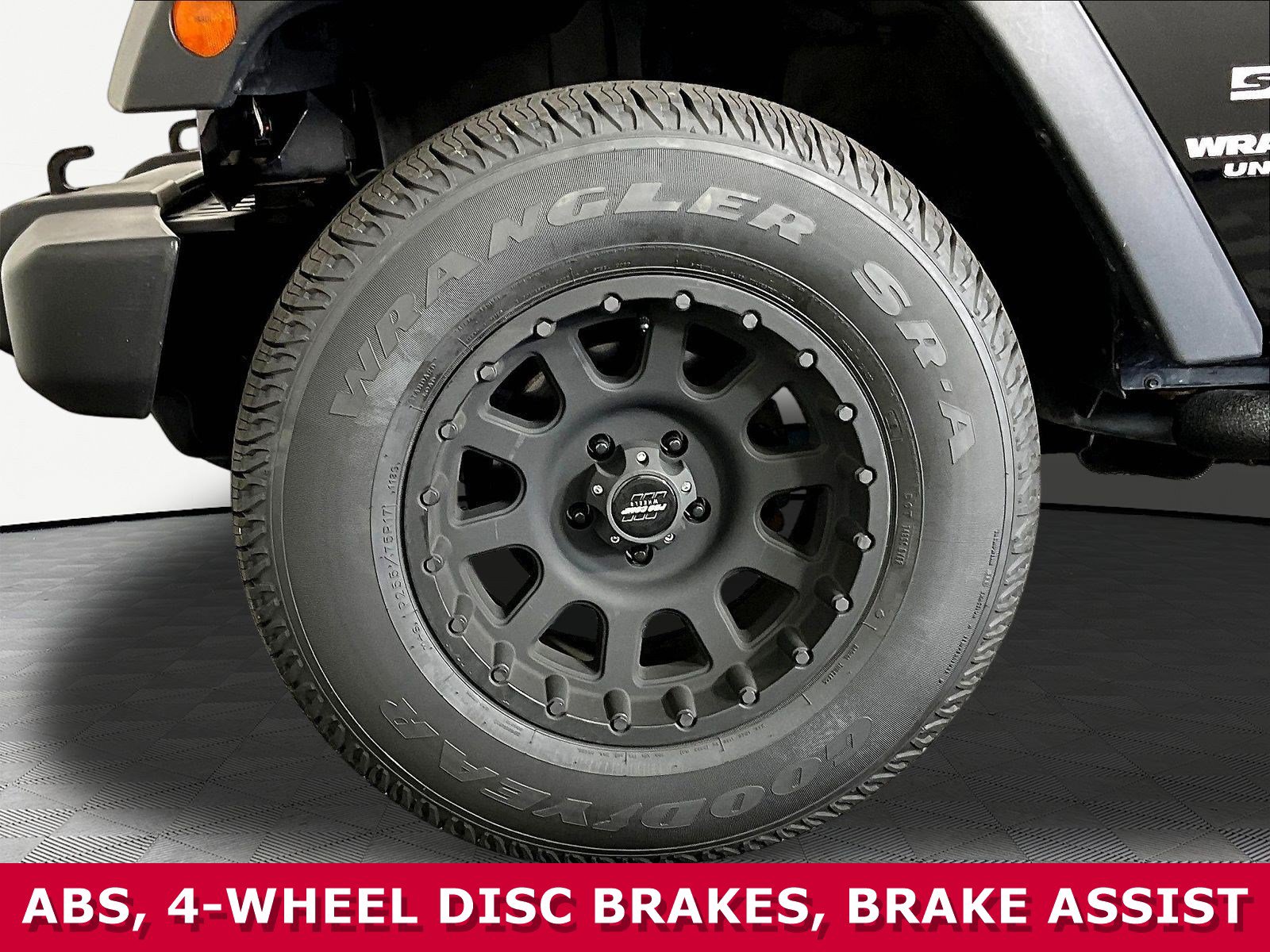 Used 2013 Jeep Wrangler Unlimited Sport AWD/4WD image 28