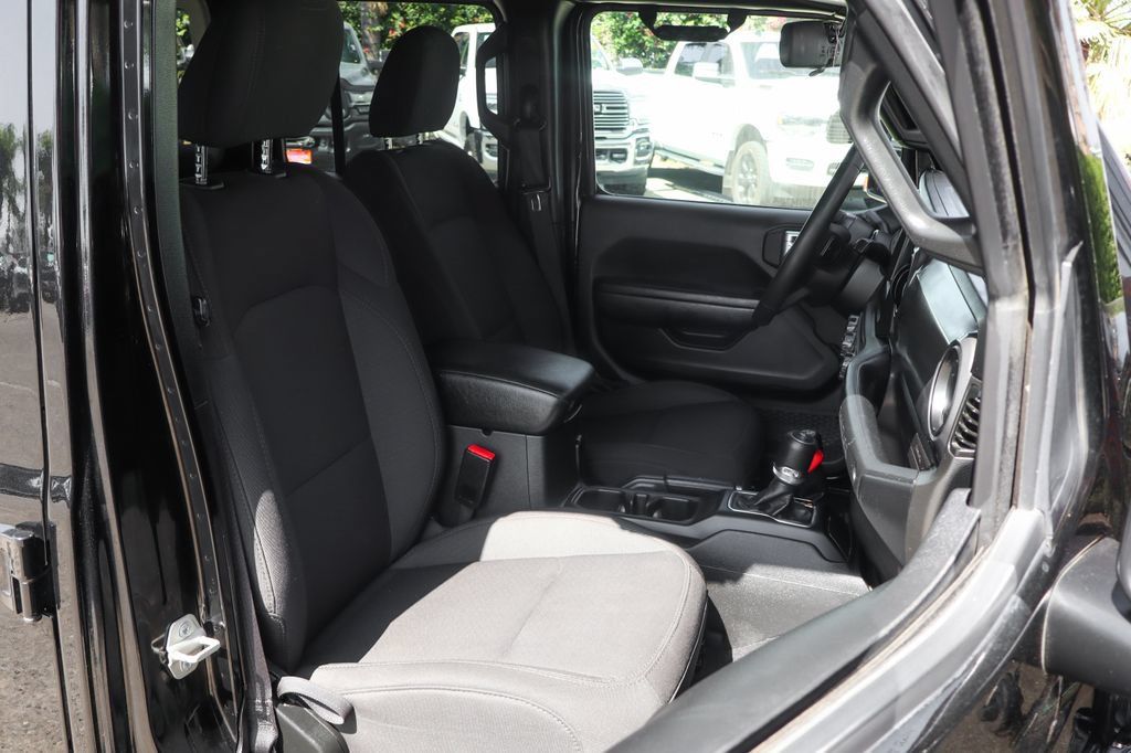 Used 2023 Jeep Wrangler Unlimited Sport AWD/4WD image 49