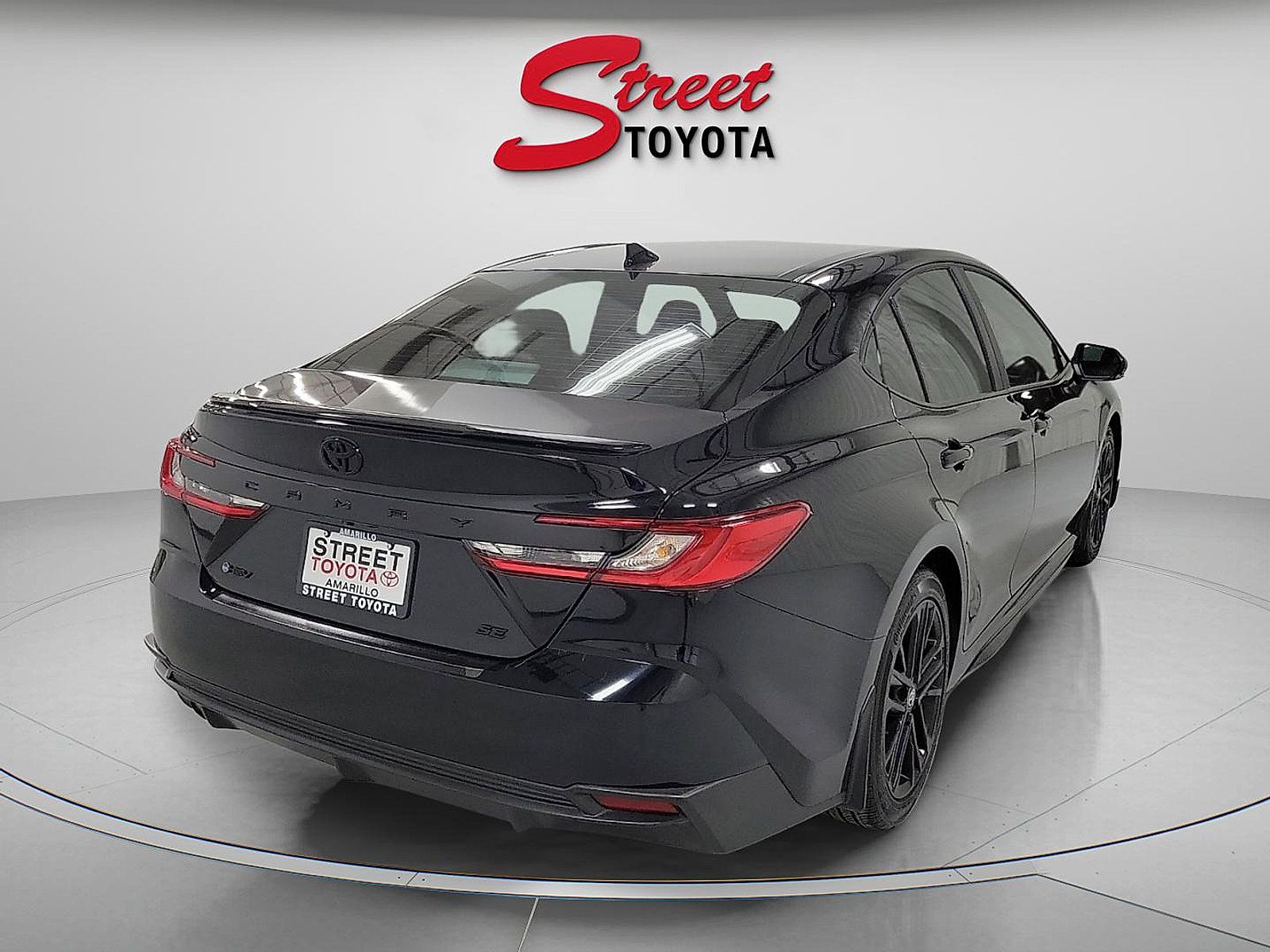 Certified 2026 Toyota Camry SE w/ Convenience Package FWD image 4