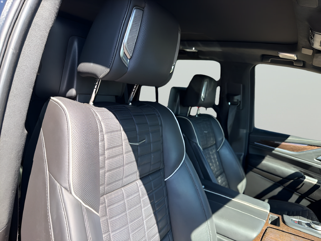 Used 2021 Cadillac Escalade Sport Platinum w/ LPO, ONYX Package RWD image 37