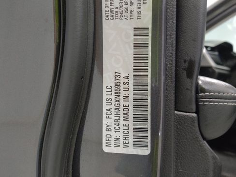 Used 2022 Jeep Grand Cherokee Laredo w/ Luxury Tech Group I AWD/4WD image 33