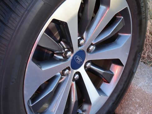 Used 2015 Ford F150 XLT w/ Trailer Tow Package image 23