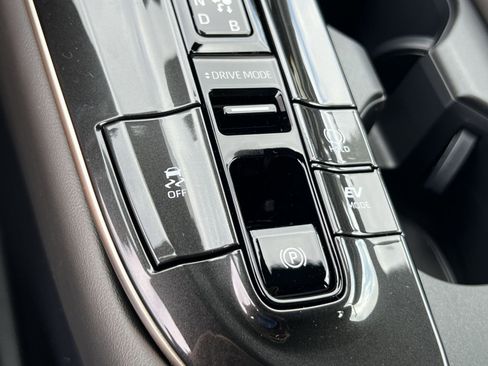 New 2026 Toyota Crown Nightshade image 25