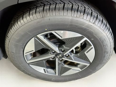 Used 2025 Hyundai Tucson SEL AWD/4WD image 11