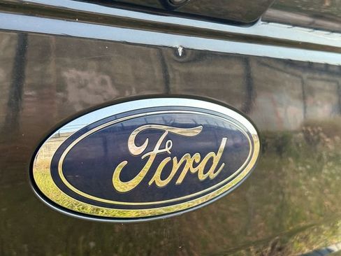 Used 2018 Ford F150 Lariat w/ Equipment Group 502A Luxury AWD/4WD image 10