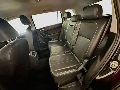 Used 2024 Volkswagen Tiguan SE AWD/4WD image 28