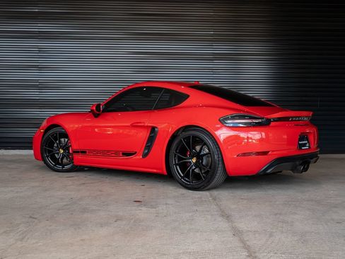 Certified 2018 Porsche 718 Cayman GTS RWD image 2