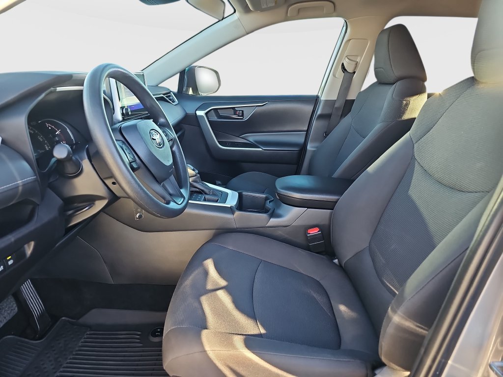 Certified 2025 Toyota RAV4 LE AWD/4WD image 16