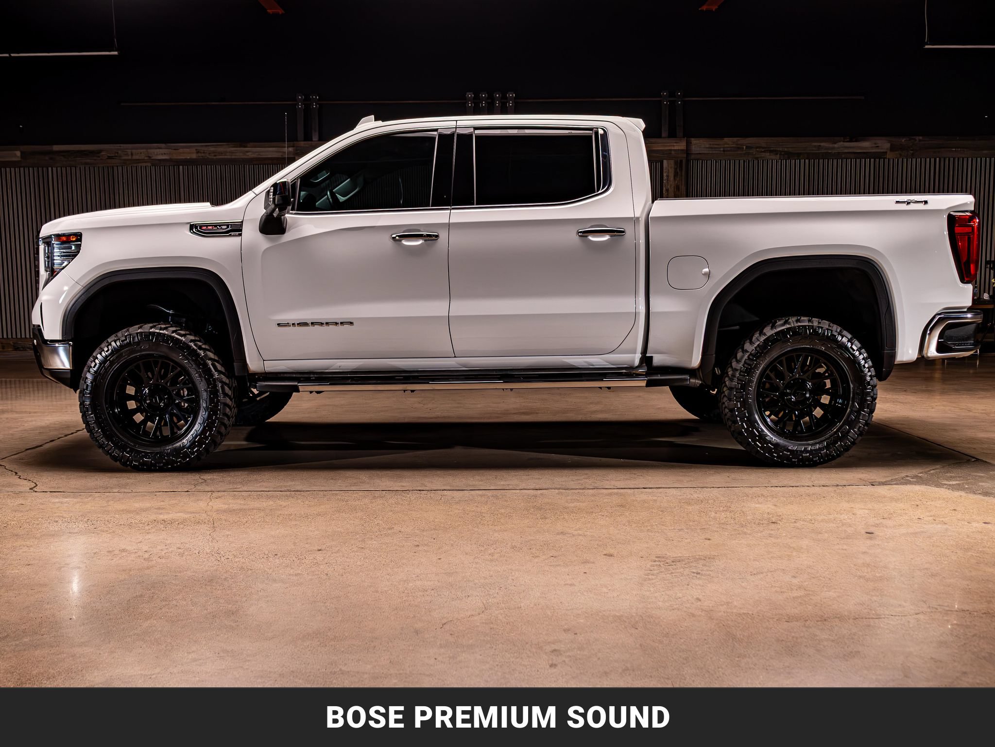 Used 2023 GMC Sierra 1500 SLT w/ SLT Premium Plus Package AWD/4WD image 6