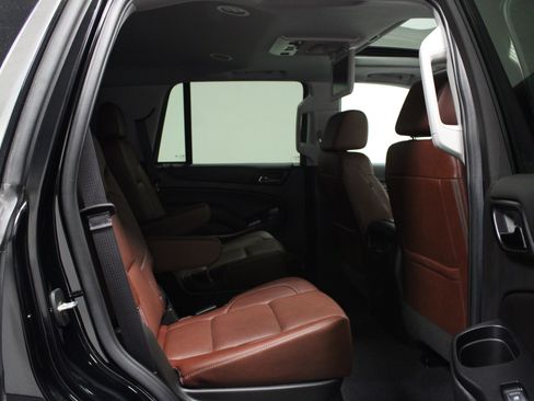 Used 2020 Chevrolet Tahoe Premier w/ Premier Plus Edition image 16