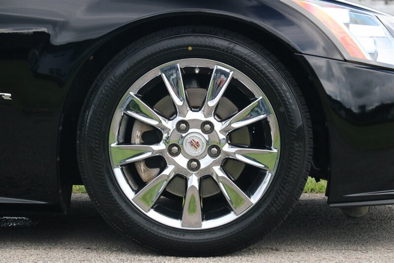 Used 2009 Cadillac XLR RWD image 39