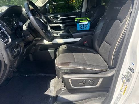 Used 2022 RAM 1500 Laramie AWD/4WD image 12