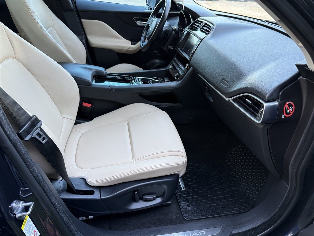 Used 2018 Jaguar F-PACE Premium AWD/4WD image 16