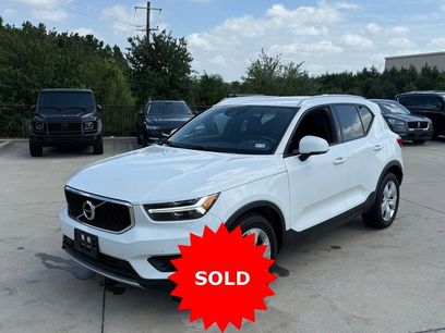 Used 2019 Volvo XC40 T5 Momentum