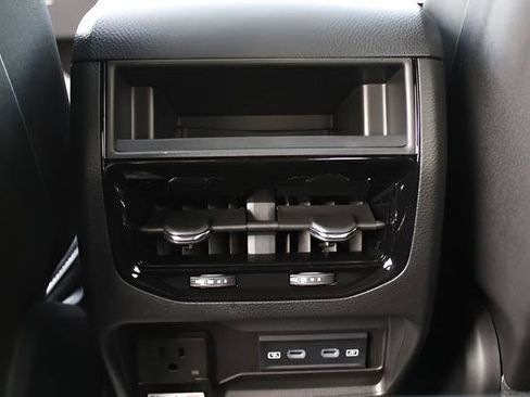 New 2026 Jeep Grand Cherokee Altitude AWD/4WD image 22