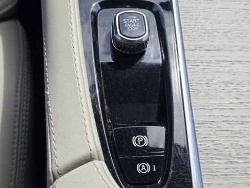 Certified 2023 Volvo XC90 T8 Ultimate AWD/4WD image 33