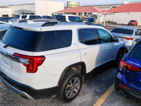 Used 2020 GMC Acadia SLT FWD image 7