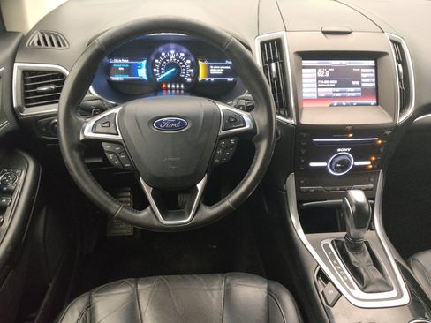 Used 2015 Ford Edge Titanium image 22