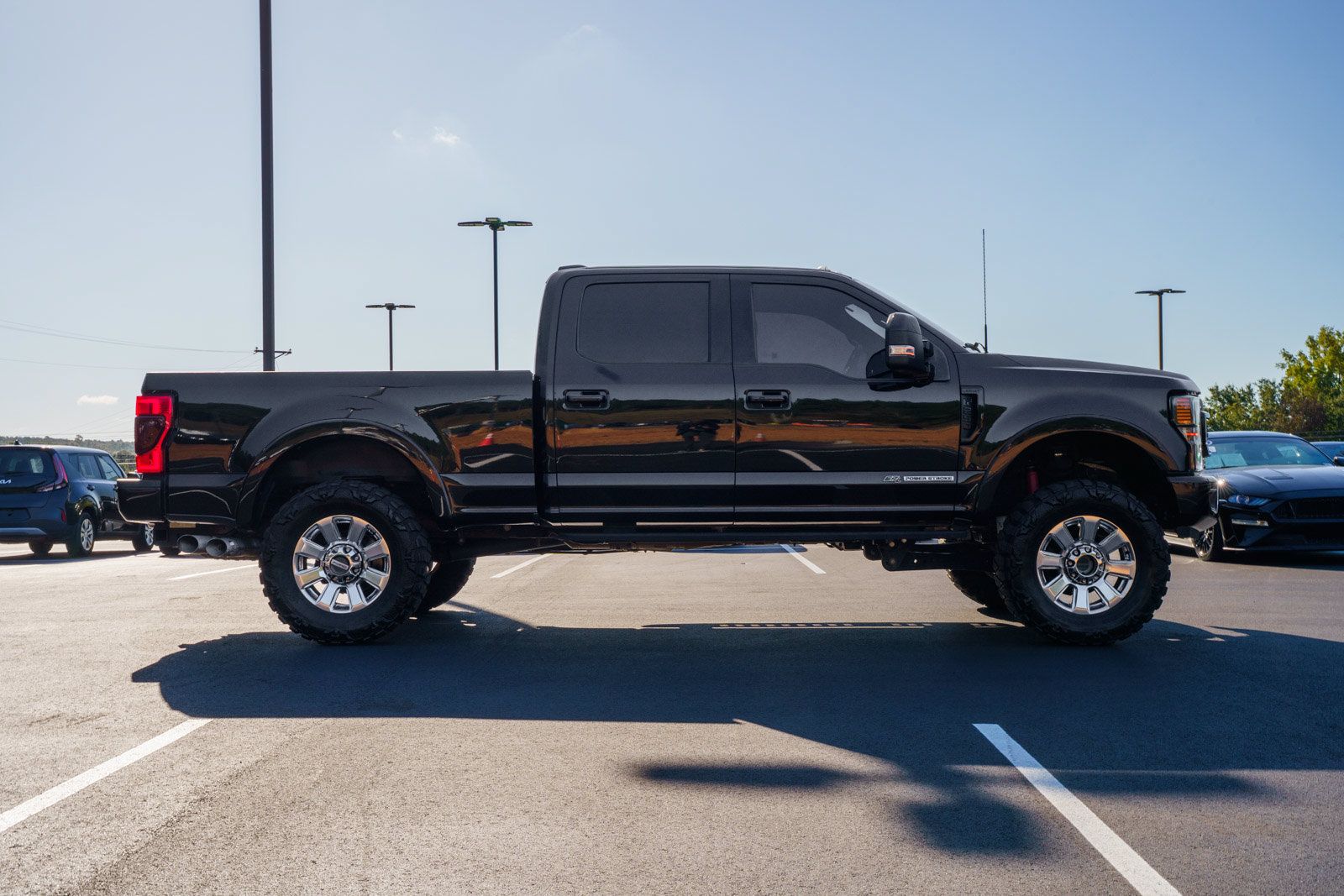 Certified 2022 Ford F250 Lariat w/ Tremor Off-Road Package AWD/4WD image 15