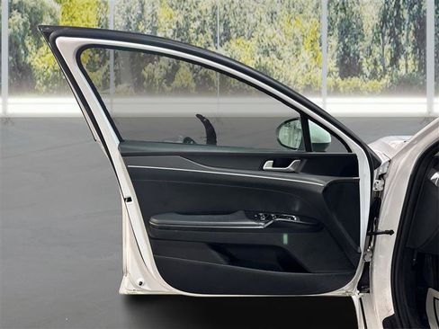 Used 2021 Kia K5 LXS image 20