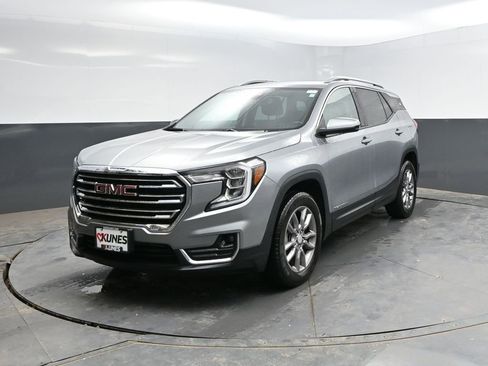 Used 2024 GMC Terrain SLT AWD/4WD image 4