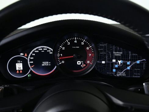 Certified 2022 Porsche Panamera Platinum Edition image 14