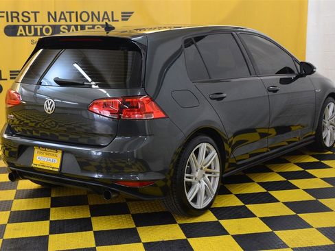 Used 2017 Volkswagen GTI SE image 10