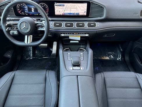 New 2026 Mercedes-Benz GLS 580 4MATIC image 12