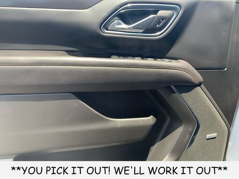 Used 2023 GMC Yukon AT4 w/ Technology Package AWD/4WD image 11