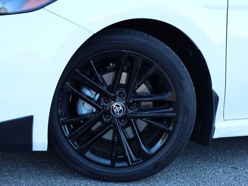 Used 2026 Toyota Camry SE image 3