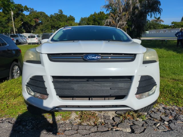 Used 2013 Ford Escape SE FWD image 2