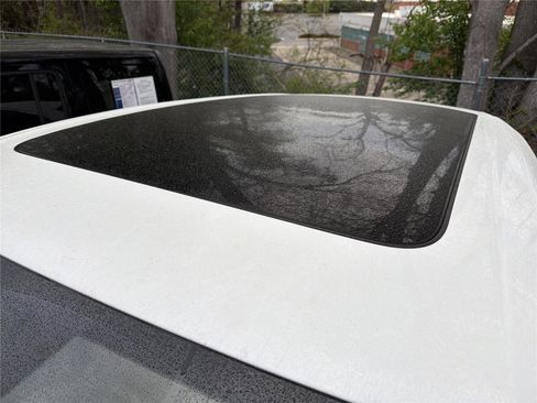 Used 2019 Porsche Cayenne image 12