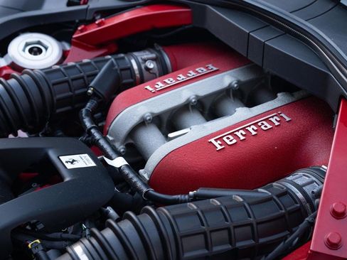 Used 2025 Ferrari Purosangue AWD/4WD image 12