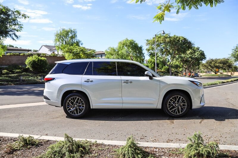 Used 2026 Lexus TX 350 FWD w/ Technology Package image 6