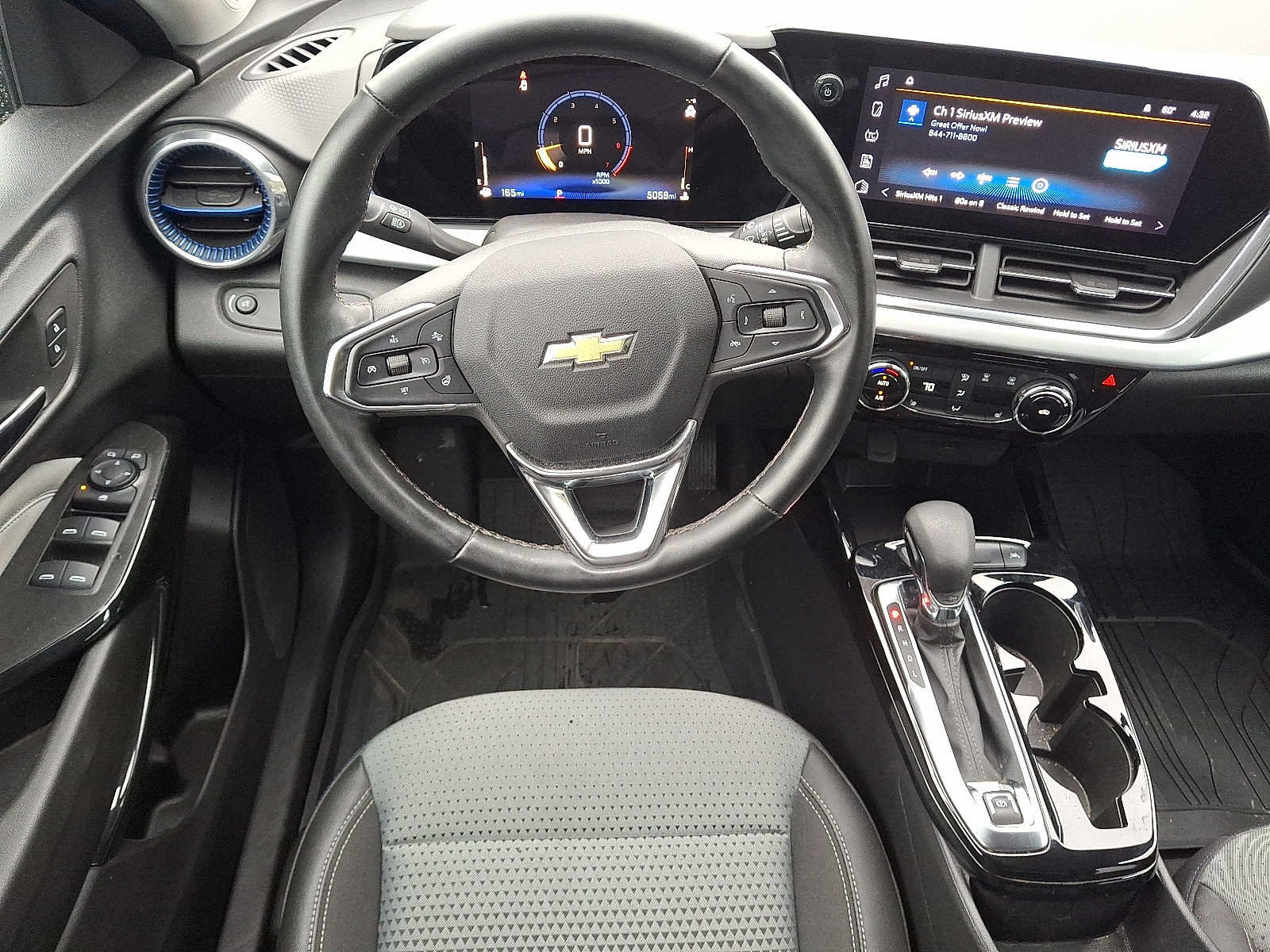 Used 2025 Chevrolet Trax LT w/ Driver Confidence Package FWD image 11