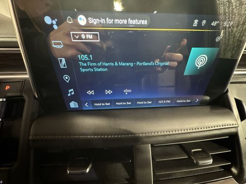 Used 2022 Chevrolet Tahoe LT w/ Luxury Package image 25