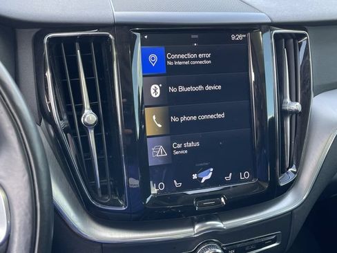 Used 2019 Volvo XC60 T5 Momentum w/ Protection Package Premier FWD image 17