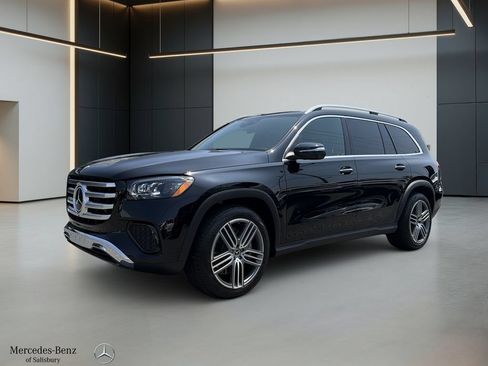 Used 2025 Mercedes-Benz GLS 450 4MATIC image 1