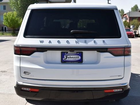 Used 2023 Jeep Wagoneer L Series II AWD/4WD image 6