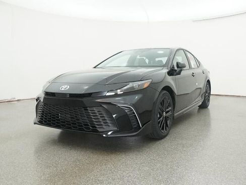 New 2026 Toyota Camry SE image 32