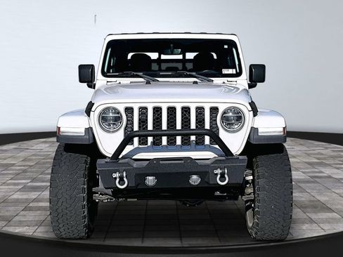 Certified 2020 Jeep Gladiator Overland AWD/4WD image 28