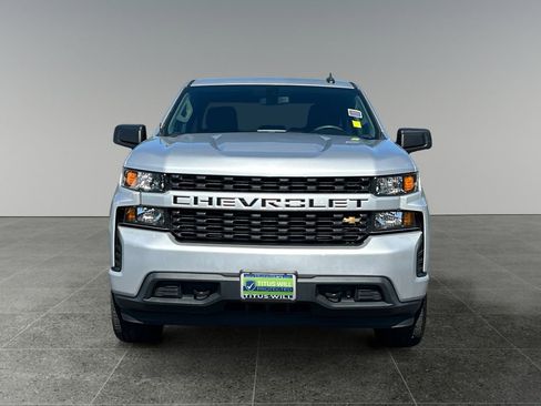 Used 2020 Chevrolet Silverado 1500 Custom w/ Custom 2.7L Value Package AWD/4WD image 3