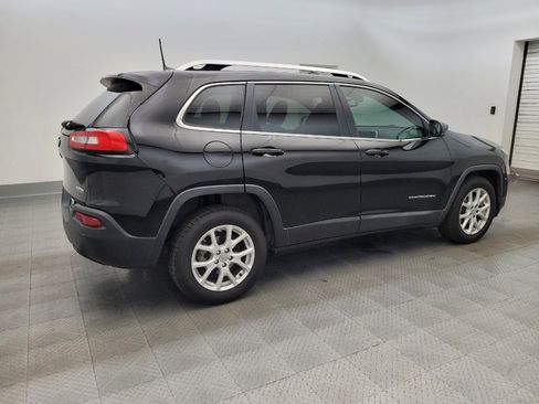Used 2018 Jeep Cherokee Latitude Plus FWD image 10