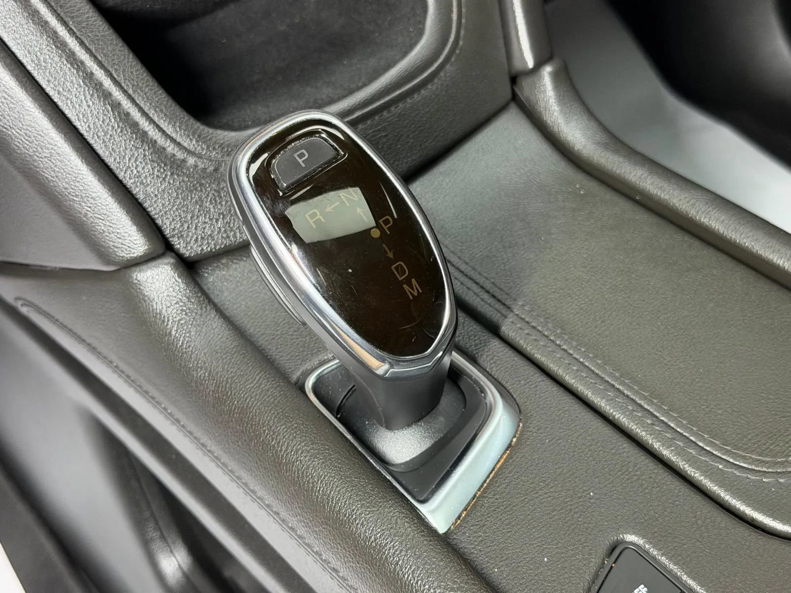 Used 2018 Cadillac XT5 Platinum AWD/4WD image 36