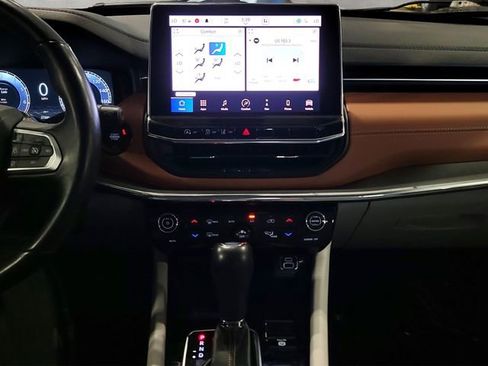 Used 2022 Jeep Compass Limited w/ Elite Group image 14