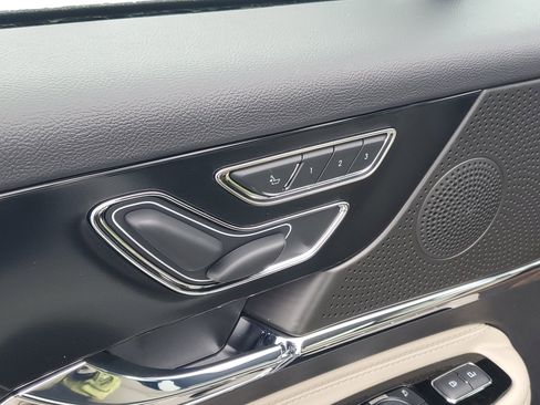 New 2026 Lincoln Corsair Premiere image 9