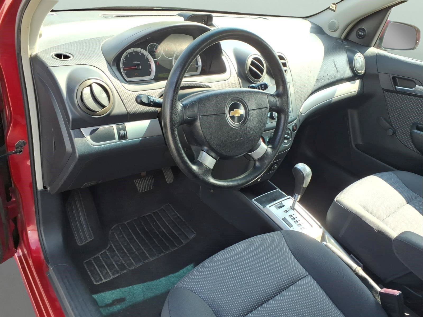 Used 2011 Chevrolet Aveo LT FWD image 40